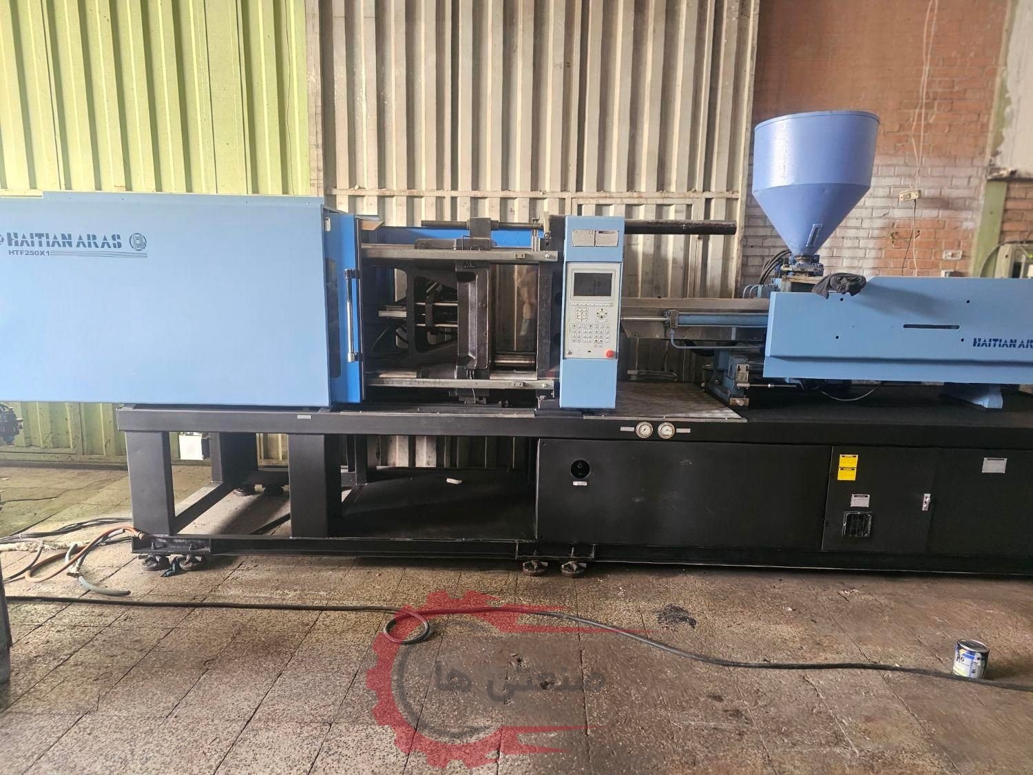 دستگاه تزریق پلاستیک 250 تن هایتین (استثنایی)