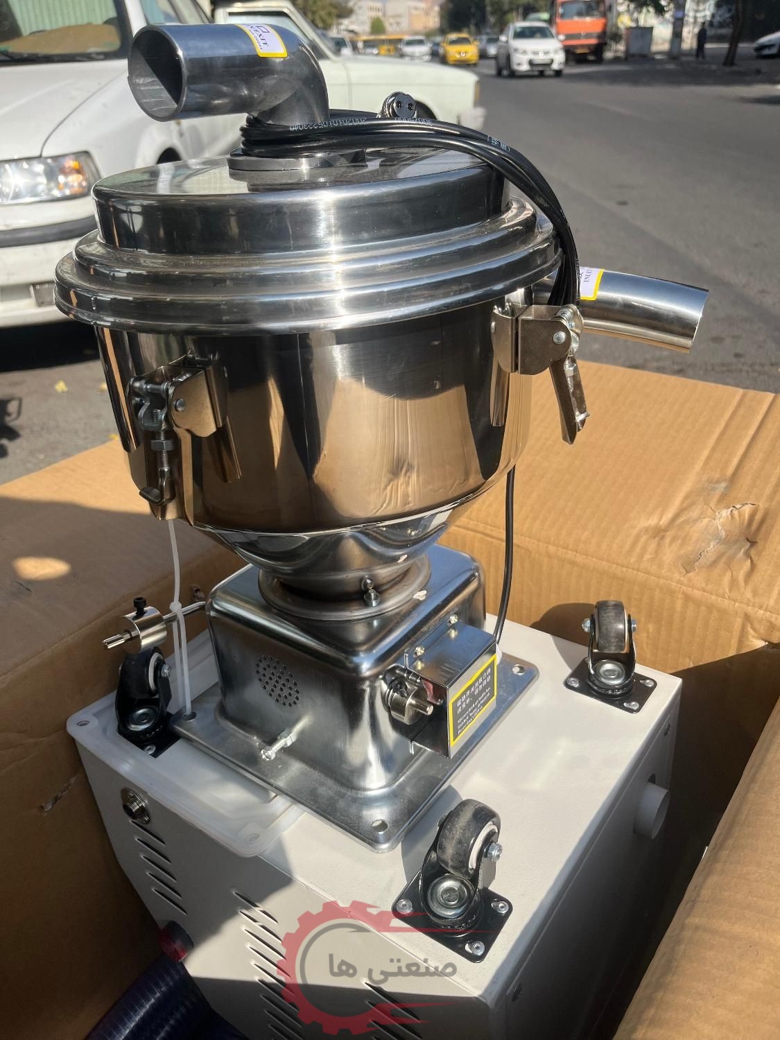 آسیاب ، گازگیر و موادکش دستگاه تزریق پلاستیک