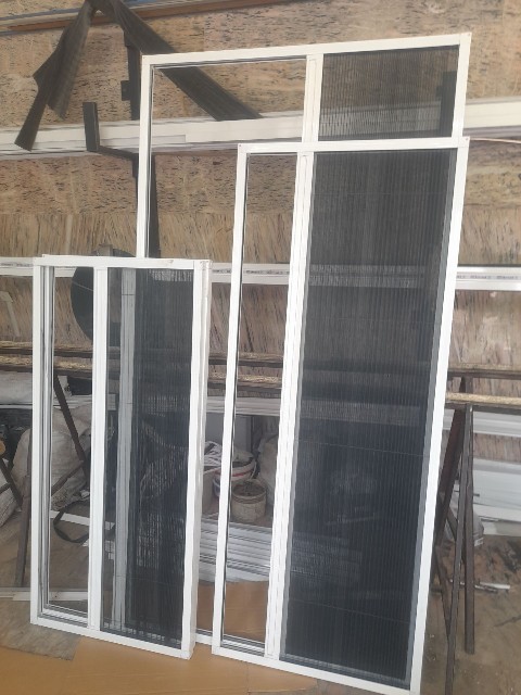 سازنده توری کشویی،توری پلیسه